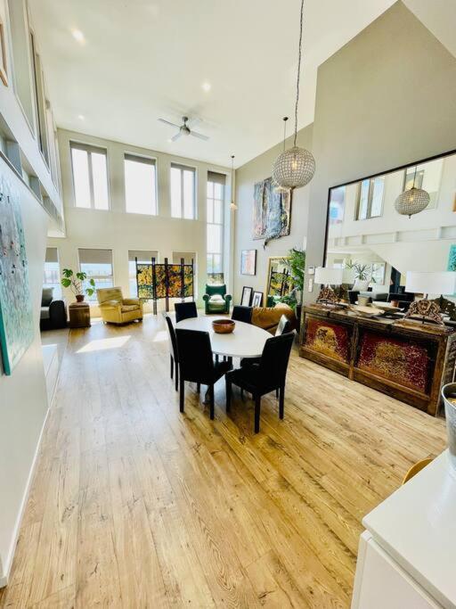 Stunning New York Loft Gallery Крайстчерч Екстер'єр фото